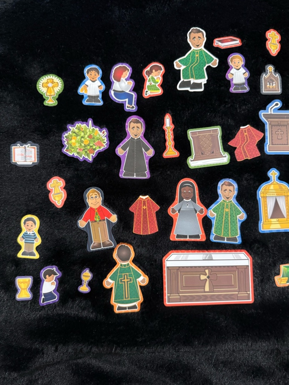 Wee Believers My Little Catholic Church 37 Piece Magnet Book Play Set Trifold - Picture 9 of 14